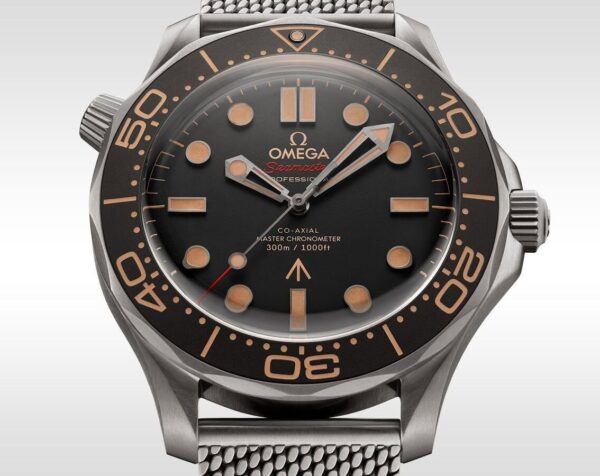 OMEGA DIVERr 300M CO‑AXIAL MASTER CHRONOMETER 42MM 007 EDITION BLACK DIAL - Image 2