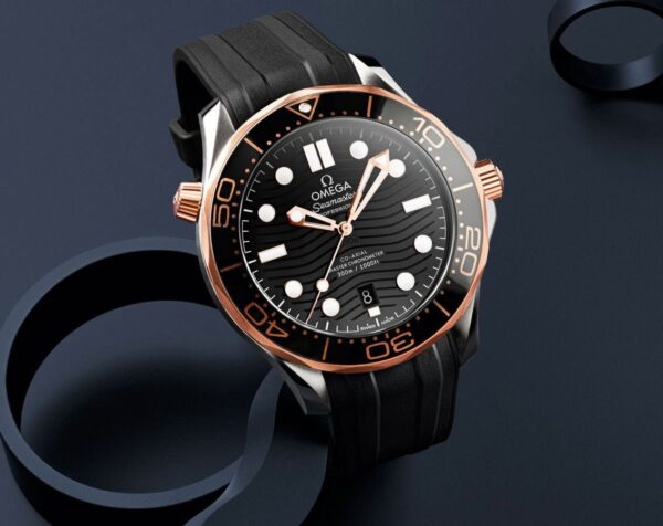 OMEGA SEA MASTER DIVER 300M CO-AXIAL MASTER CHRONOMETER 42MM BLACK & GOLD DIAL RUBBER STRAP - Image 8