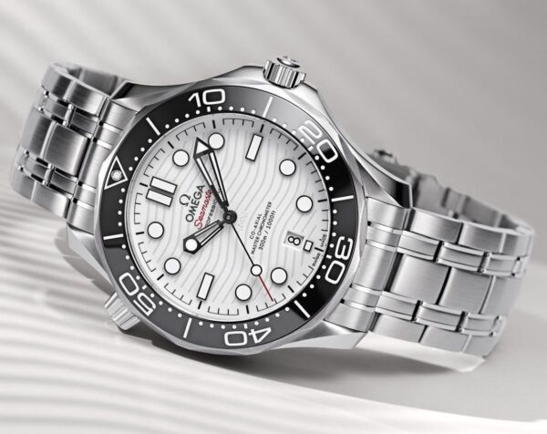 OMEGA DIVER 300M CO-AXIAL MASTER CHRONOMETER 42MM WHITE DIAL STEEL - Image 3