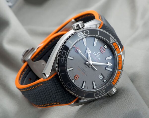 OMEGA PLANET OCEAN 600M CO-AXIAL MASTER CHRONOMETER 43.5 mm GREY DIAL GREY STRAP - Image 2