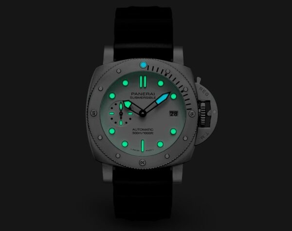 PANERAI
Submersible Bianco
White Dial Black Strap - Image 2