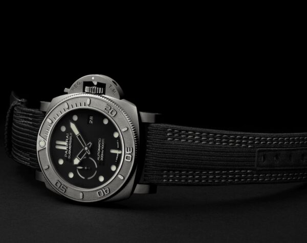 PANERAI
Submersible Mike Horn Edition - 47mm
Black Dial Black Strap - Image 2