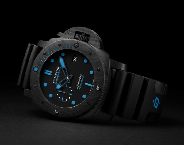 PANERAI
Submersible Carbotech™ - 42mm
Black Blue Dial & Black Strap - Image 3