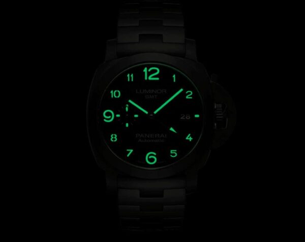 PANERAI
Tuttonero Luminor GMT - 44mm
Black Dial Black Steel Strap - Image 2